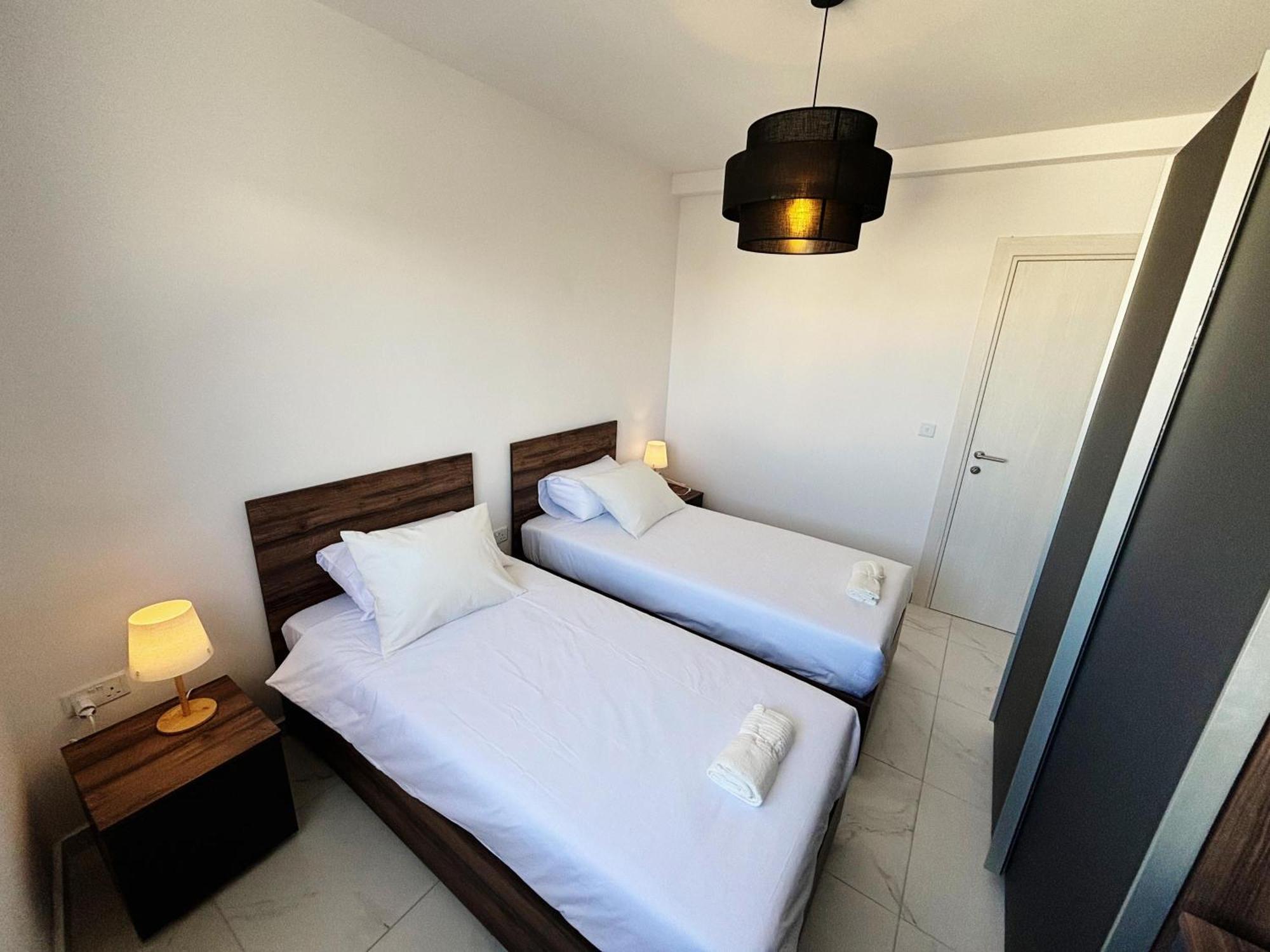 St Julians Brand New Apartamento Is-Swieqi