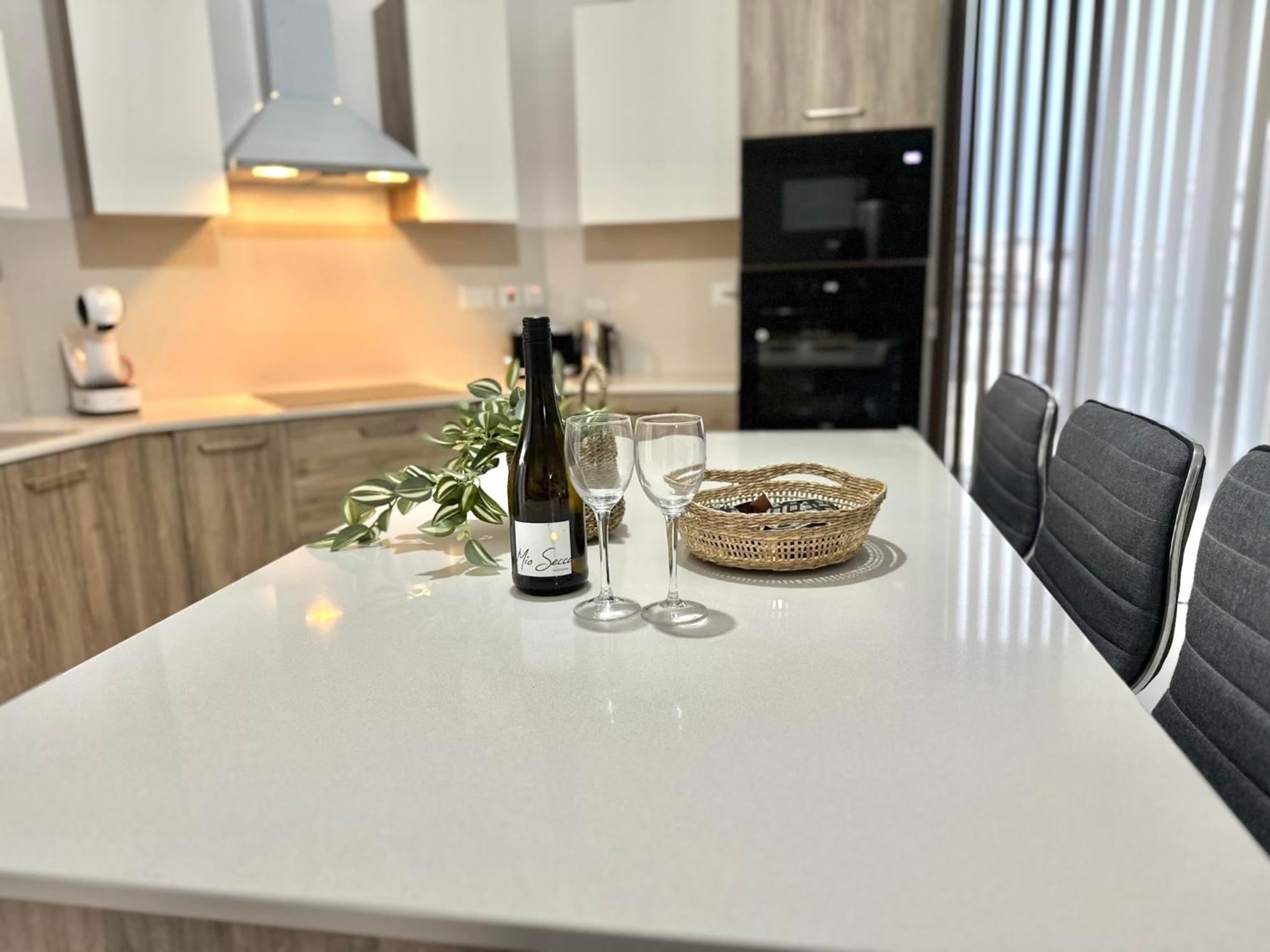 St Julians Brand New Apartamento Is-Swieqi